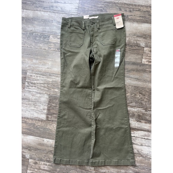 Women's Levi's Super Low Flare Pants‎ Size 31x32 Green Nwt 79.50 - Picture 1 of 10